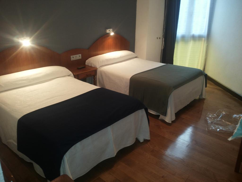 Hotel Urgain Oronoz-Mugaire المظهر الخارجي الصورة
